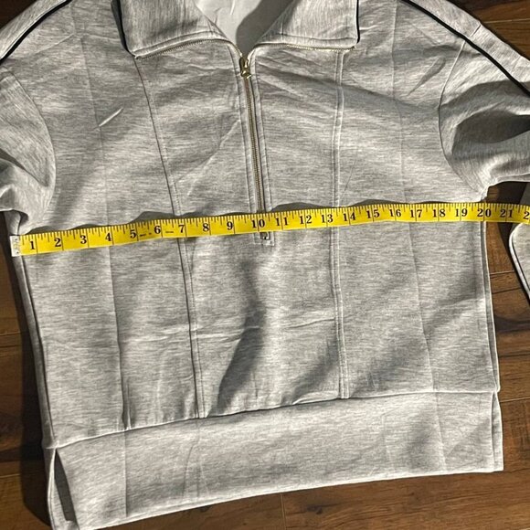 SOLD  Women's 2-Piece Tracksuit Set gray Size S - Picture 3 of 9